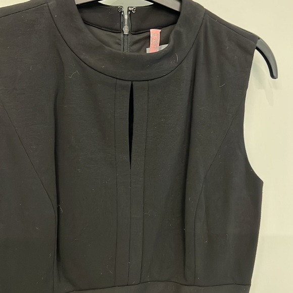 Black dress from Nordstrom size 6. MIDI with key hole at neck line. - Picture 2 of 3